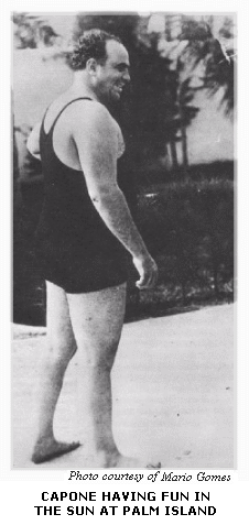 et ouais Al Capone en maillot de bain!